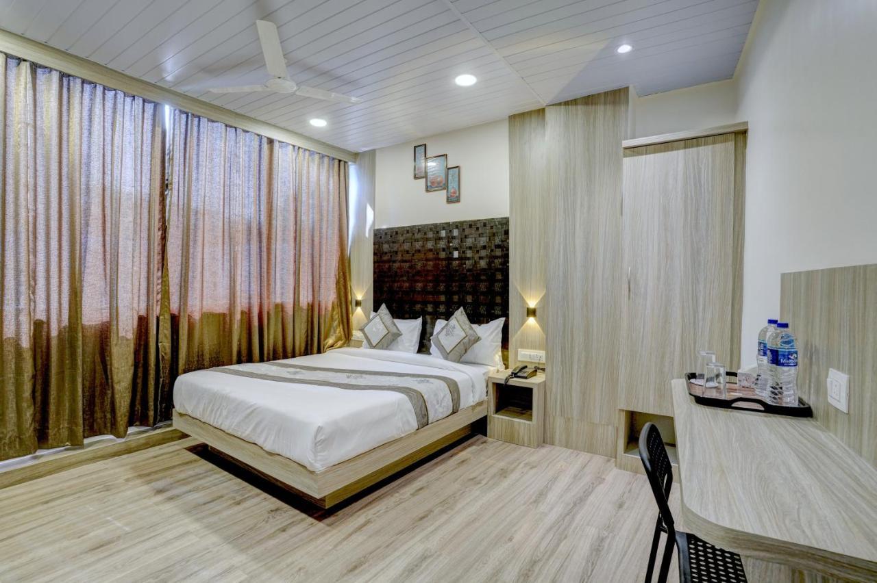 Hotel Arts International Mumbai Exterior foto