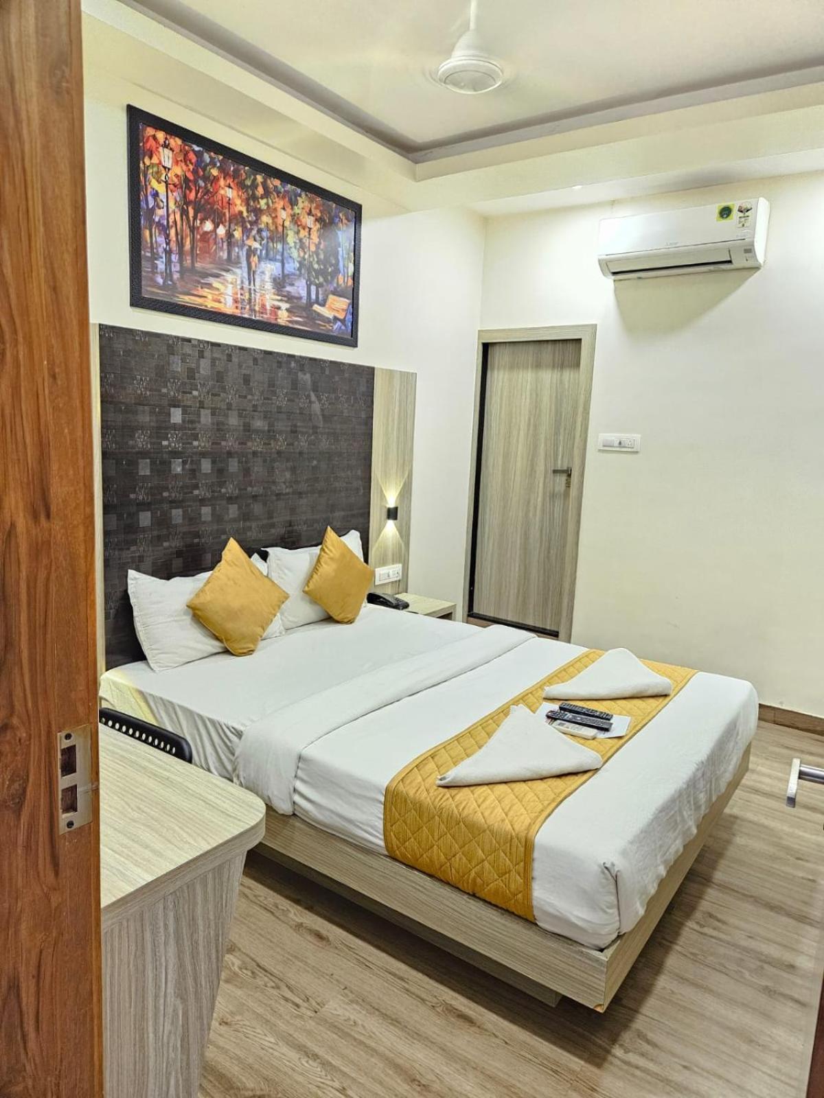 Hotel Arts International Mumbai Exterior foto
